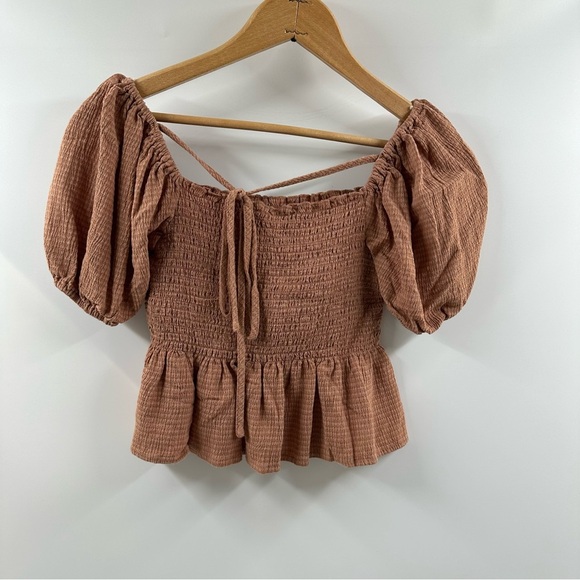 Forever 21 Subtle Plaid Puffed Sleeve Cropped Top - Picture 4 of 4